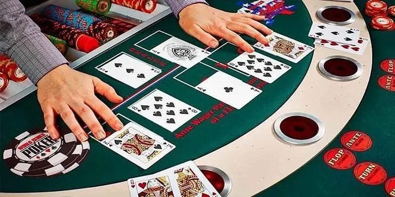 Cách chơi Poker Texas Holdem